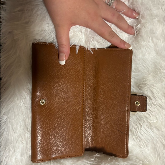 Michael Kors Wallet - Picture 2 of 4